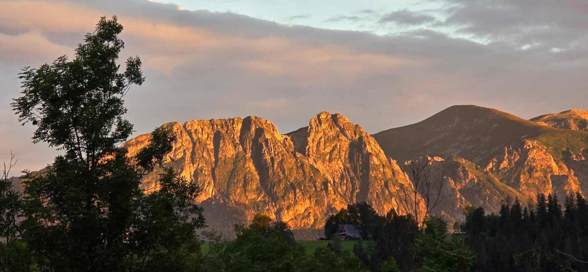 Pokoje U Nasyj Kasi بورونين المظهر الخارجي الصورة